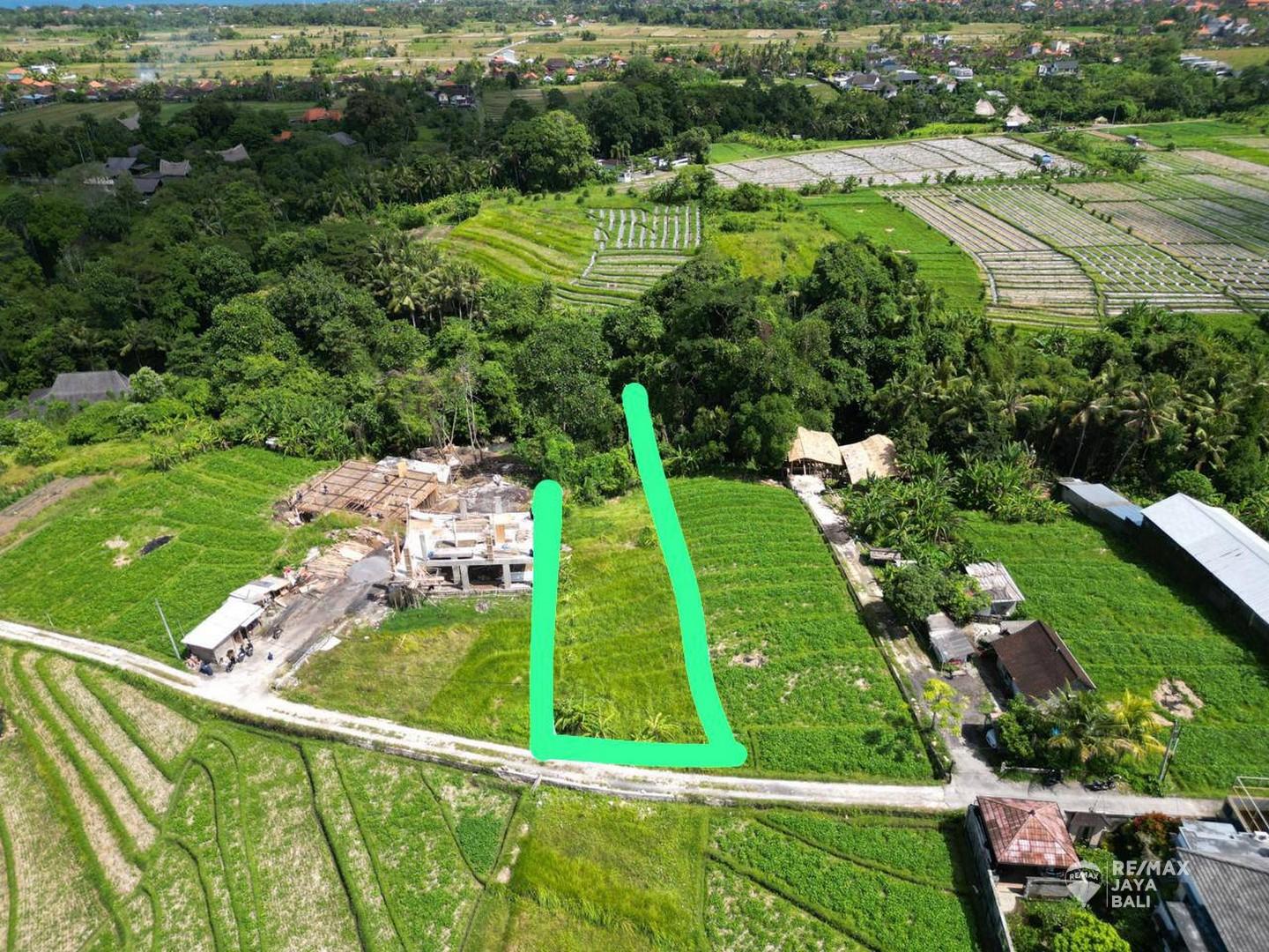 Land 15 are  For Sale in prime area Buwit Canggu - 1