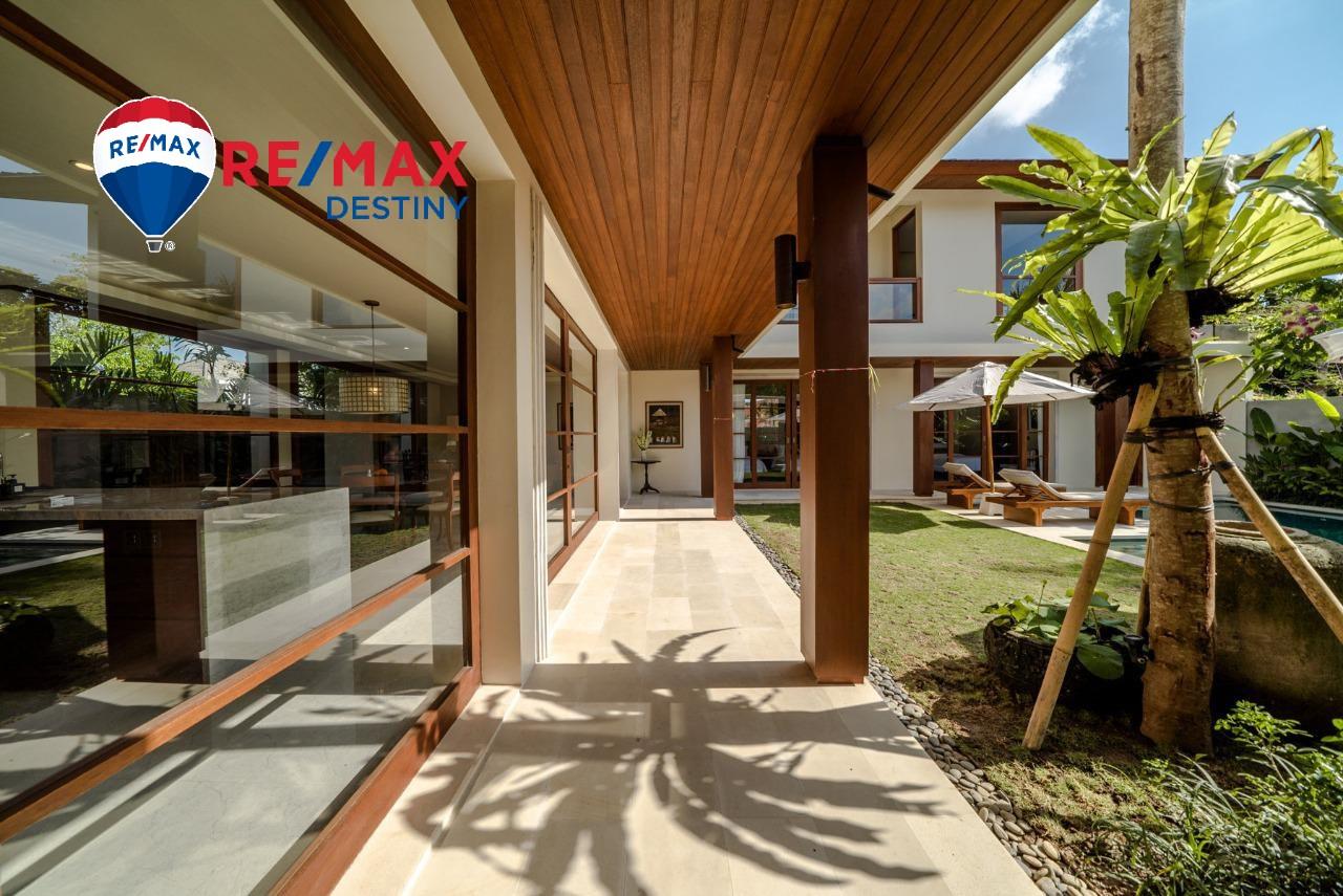 Brand New Modern Contemporary Villa in Berawa, Canggu - 1