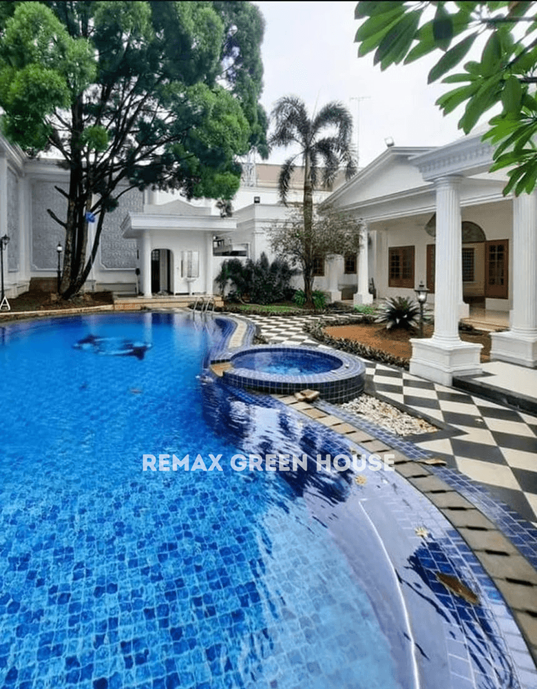 Rumah Dijual di Pondok Indah Jakarta Selatan Baru di Renovasi Ada Swimming Pool - 3