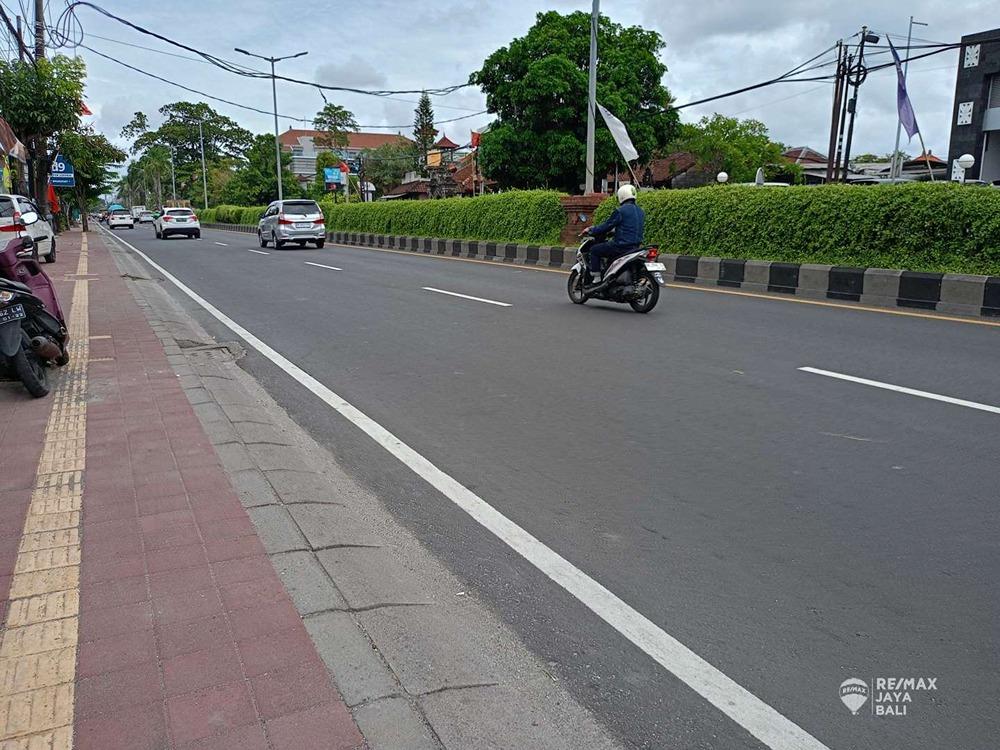 Tanah 17 are  Disewakan Lokasi Sangat Startegis, area Jimbaran - 1