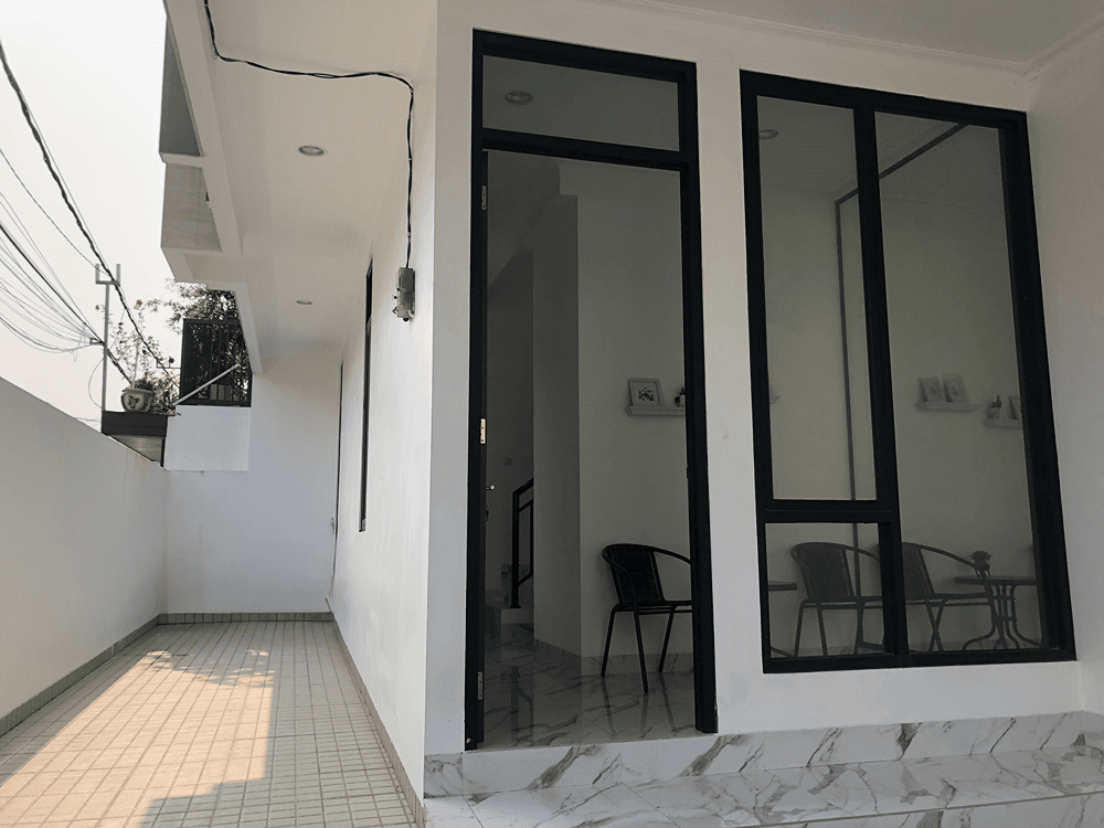 DIJUAL RUMAH BARU MINIMALIS MODERN 3 LANTAI KAWASAN DURI KEPA - 1