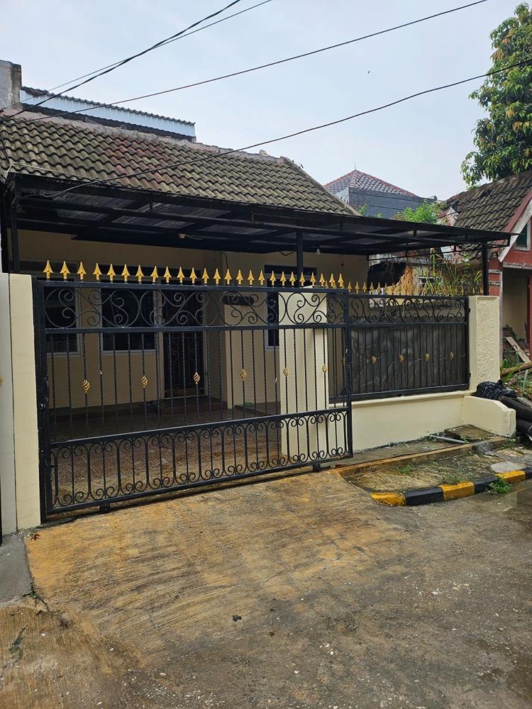 Dijual Rumah 1,5 Lantai di Komplek Medang Lestari Gading Serpong - 0