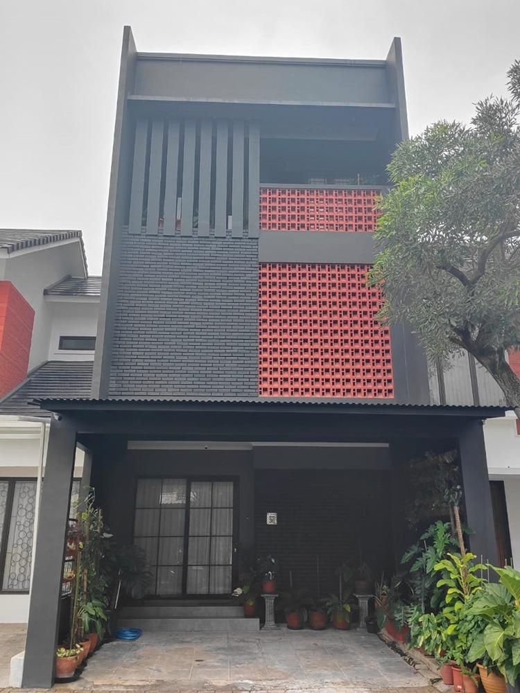 Dijual Rumah 3.5 Lantai Bagus di Graha Raya, Tangerang - 0