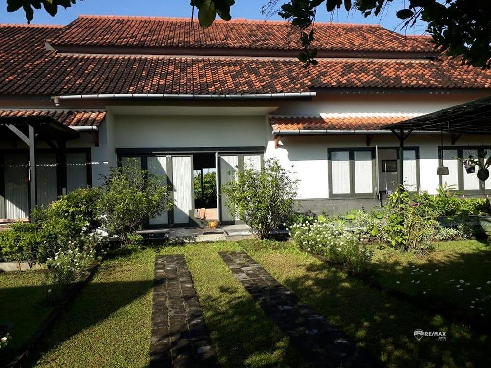 Villa Luxurious with 3 Bedrooms For Rent, Tabanan Area - 0