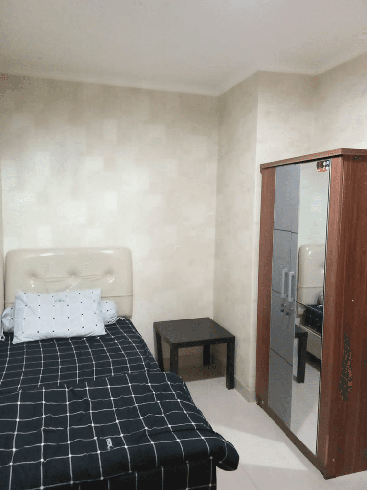 DI SEWAKAN 2BR HAMPTON'S PARK APARTMENT JAKARTA SELATAN FURNISHED - 3