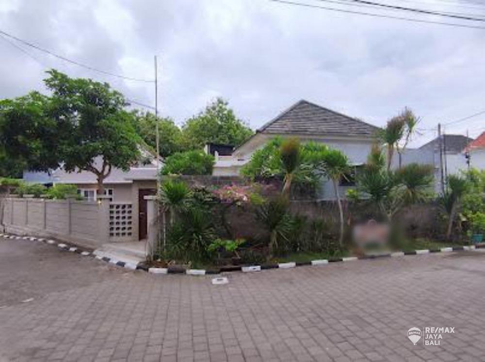 Rumah Minimalist Dijual, area Nusa Dua - 0