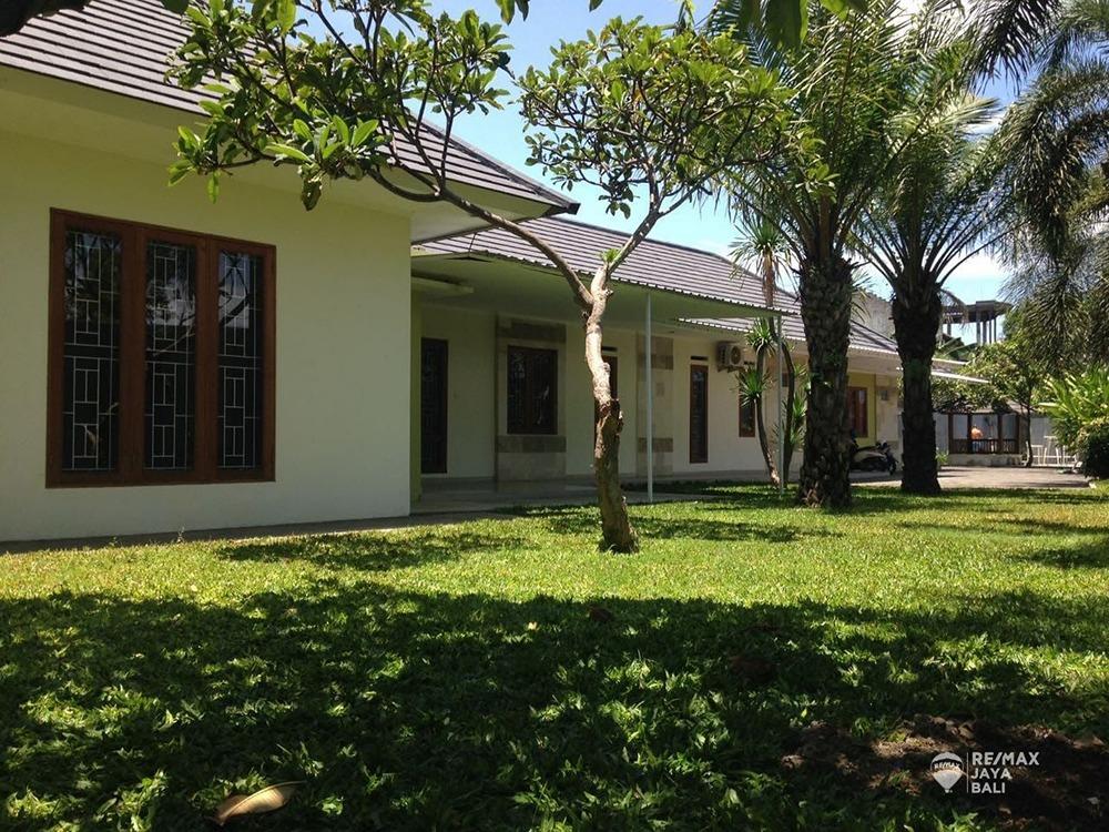 Villa Bagus Dekat Pantai Dijual, area Denpasar Selatan - 0