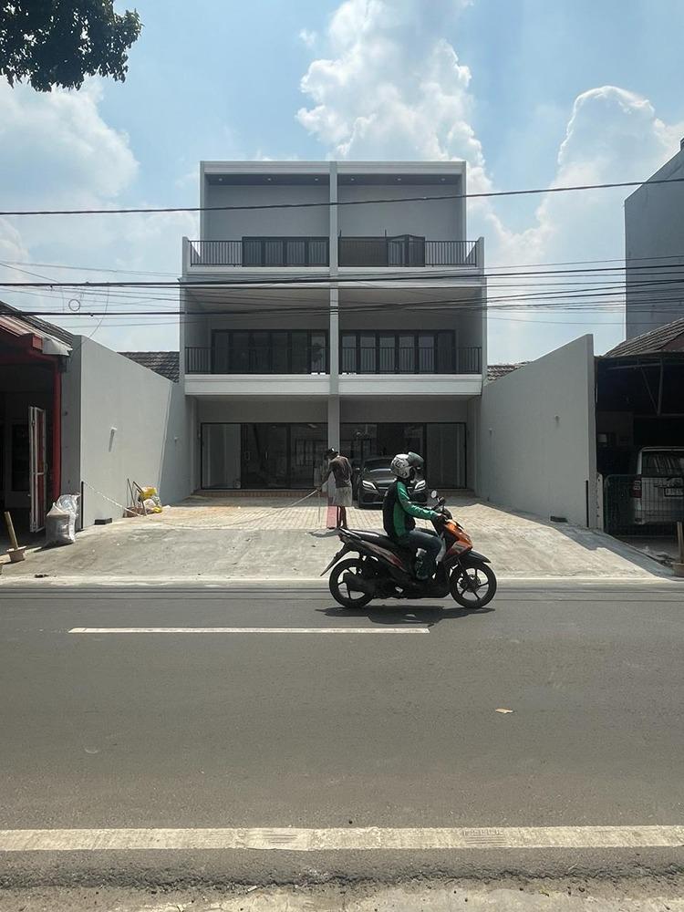Dijual Ruko Gandeng 3 Lantai di Bsd Griya Loka, Tangerang - 0