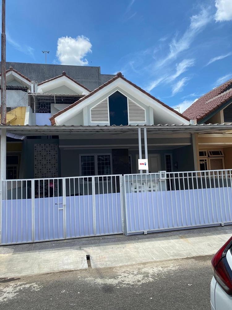 Dijual Rumah 1,5 Lantai Semi Furnished di Modernland, Tangerang - 0