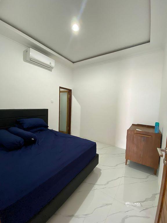 House Modern Minimalist For Rent, Kuta Area - 0