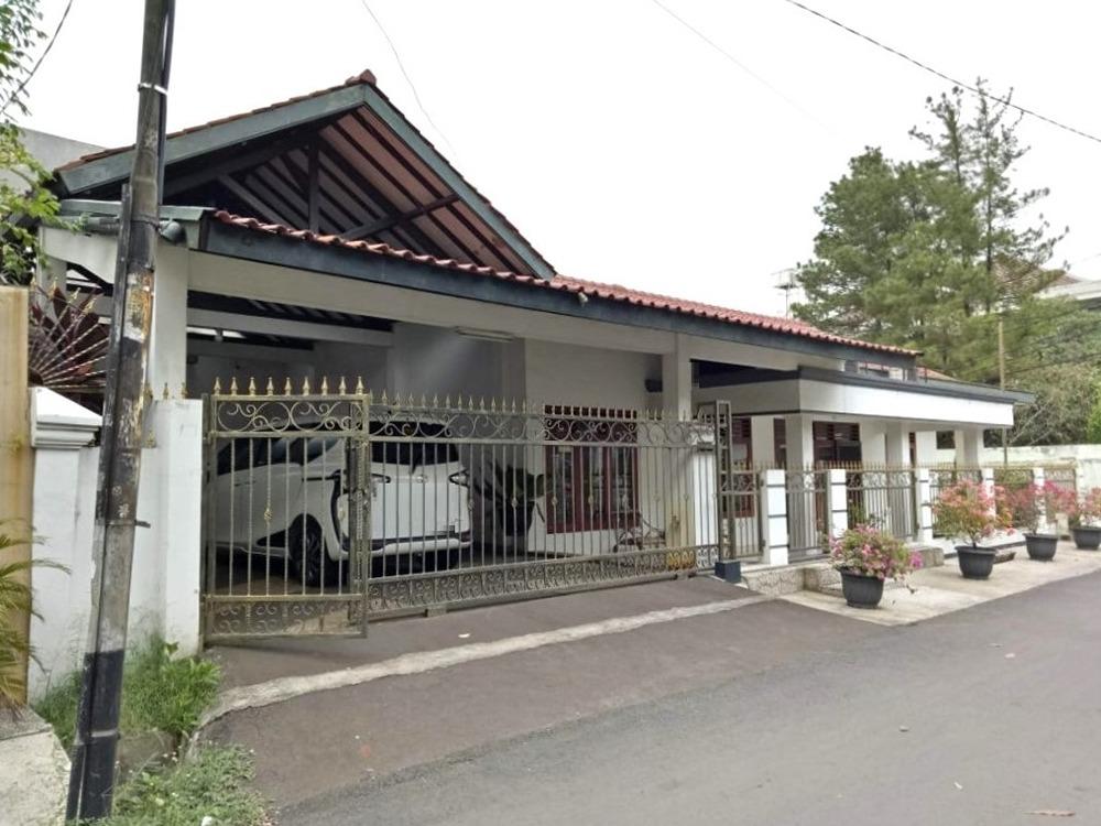 Rumah hoek siap huni 14x23 322m Duren Sawit Jakarta Timur - 1