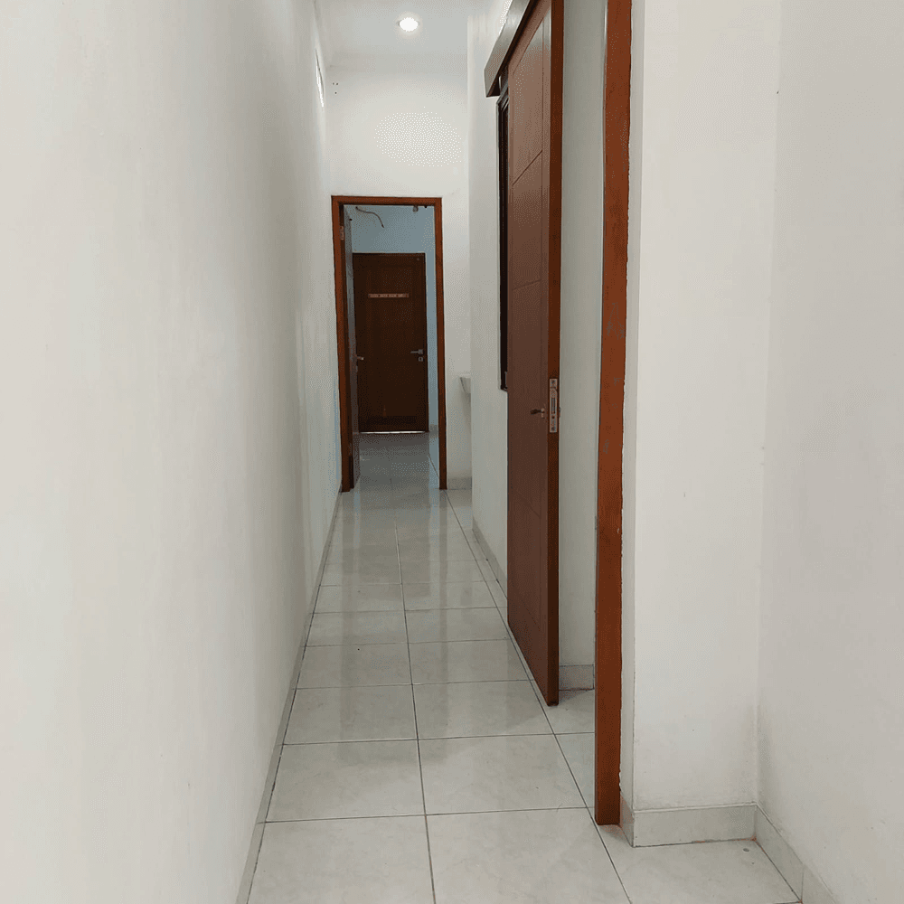 DIJUAL RUMAH TINGGAL 3 LANTAI KAWASAN JELAMBAR GROGOL - 3