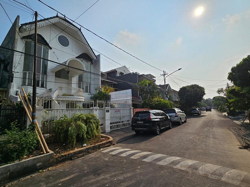 Dijual Rumah Tinggal di Pondok Indah, Kartika Alam. - 0