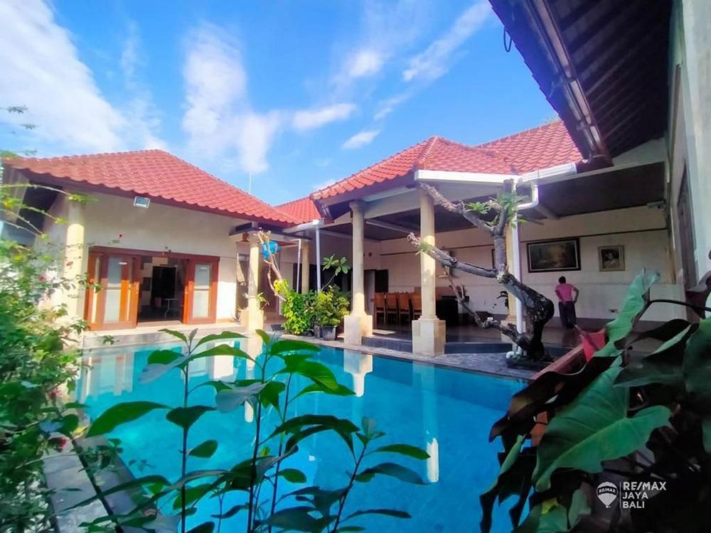 Villa 2 Lantai Lokasi Di Jalan Utama Dijual, area Denpasar Selatan - 0