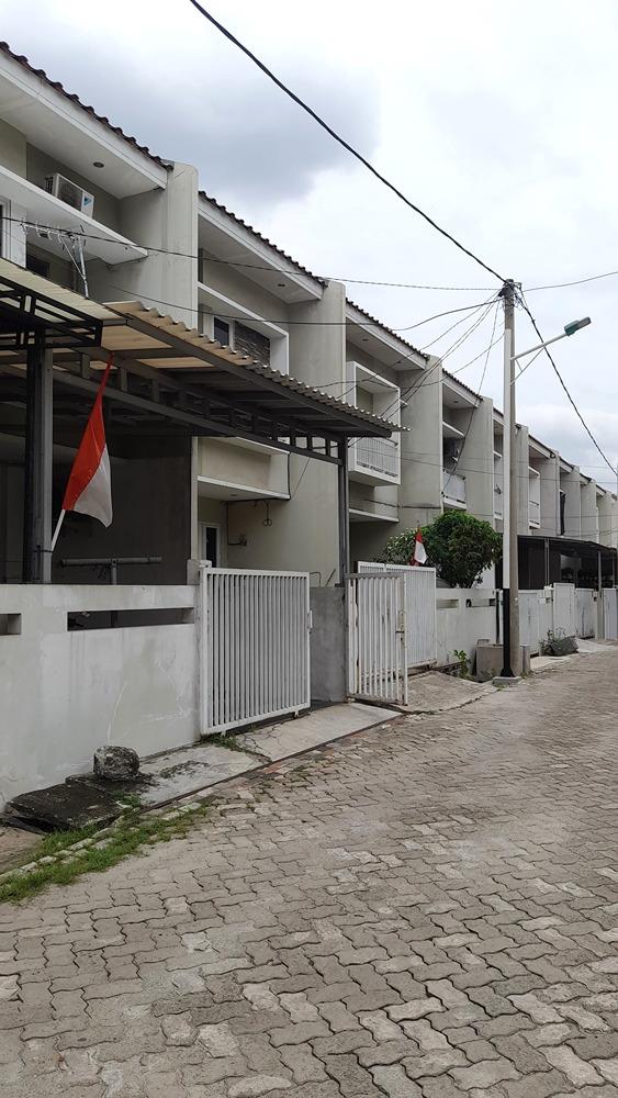 Rumah 2lt 77m type 3KT Gading Griya Lestari Jakarta Utara - 1