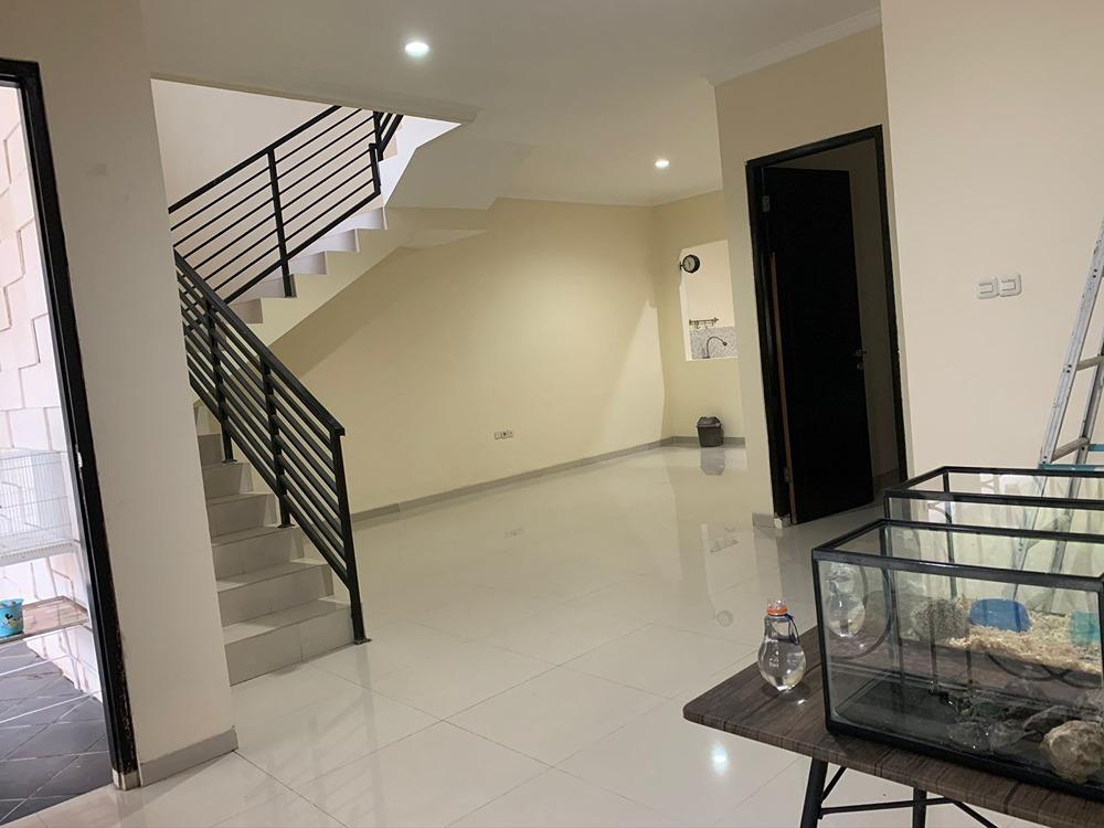 Rumah 2 Lantai Jasmine Residence di Ciputat, Tangerang Selatan - 1