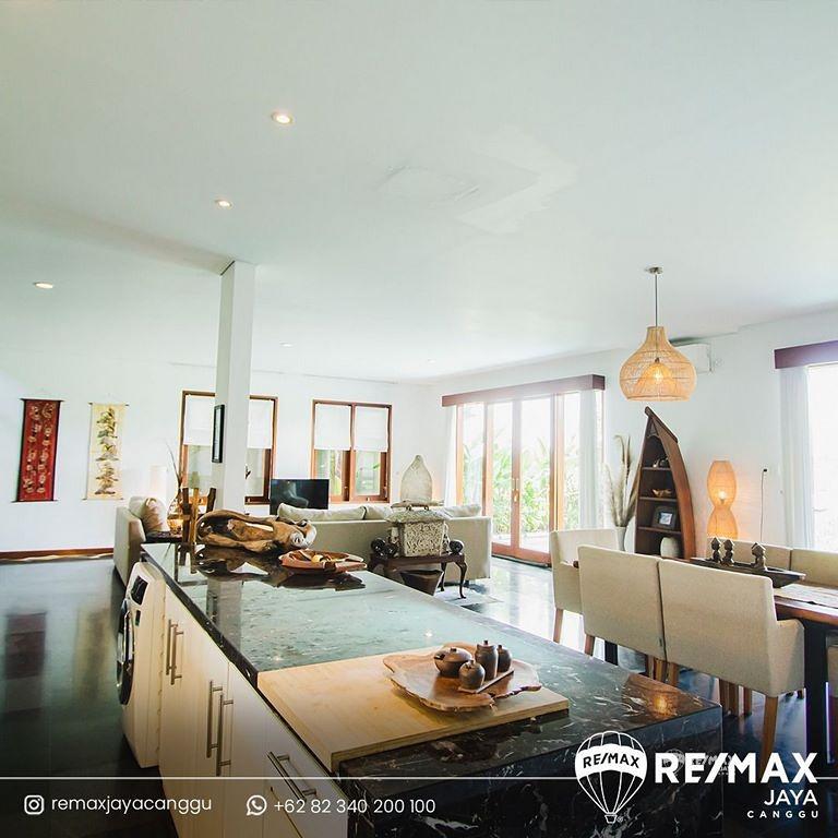 Villa Luxury with Spacious Interiors for Sale, Cemagi Area - 3