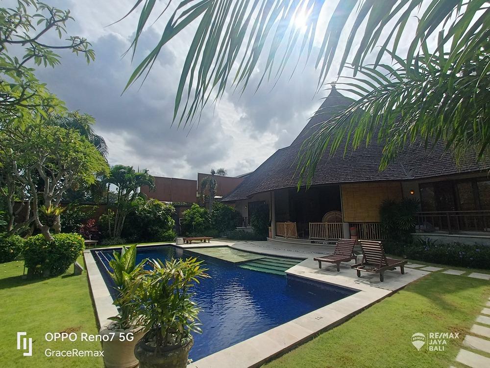 Luxury Villa Furnished For Leasehold, Kerobokan area - 3