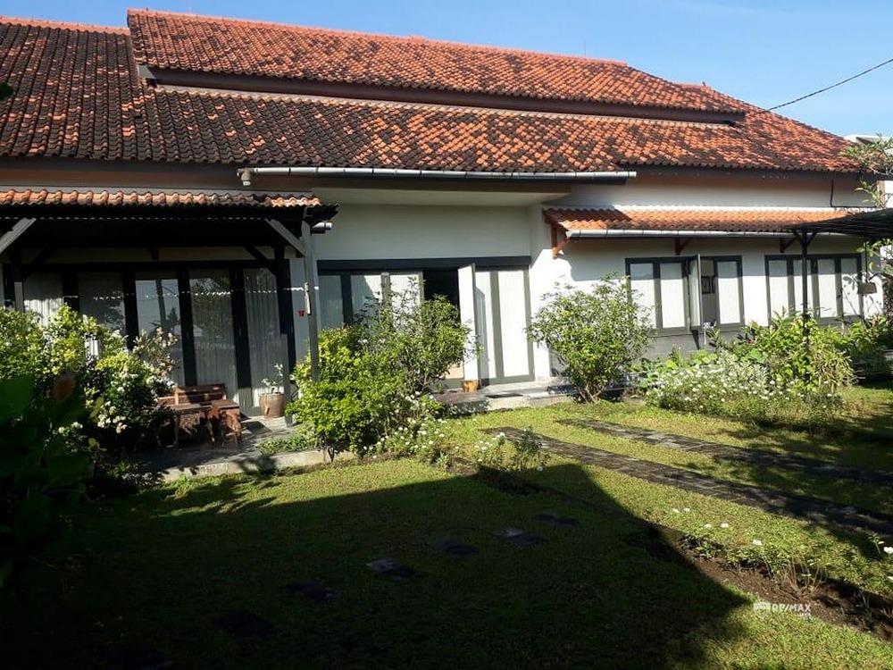 Villa Luxurious with 3 Bedrooms For Rent, Tabanan Area - 2