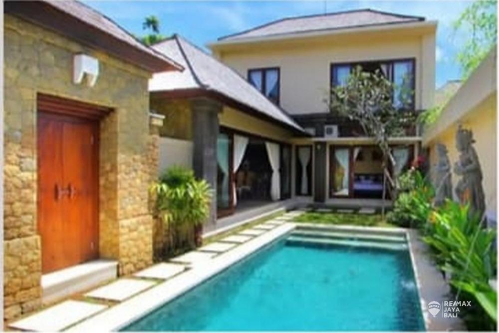 Villa Dengan Konsep Tropical Dijual, area Jimbaran - 0