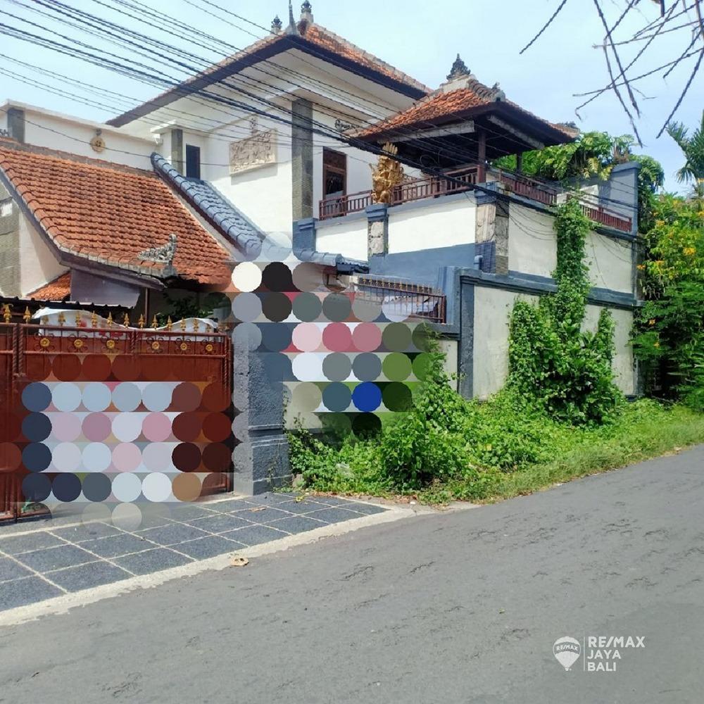 Rumah 2 Lantai Dijual Lokasi Bagus, area Denpasar Barat - 0