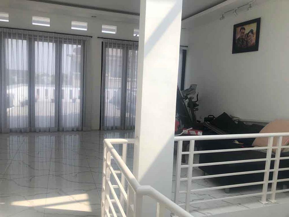 Jual Rumah lokasi Arcamanik *luas tanah 114 meter persegi *luas bangunan 400 meter persegi - 3