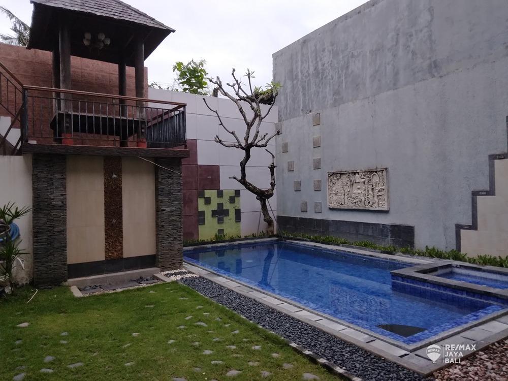 Rumah Konsep Villa Dijual Dekat Mall, area Denpasar Barat - 3