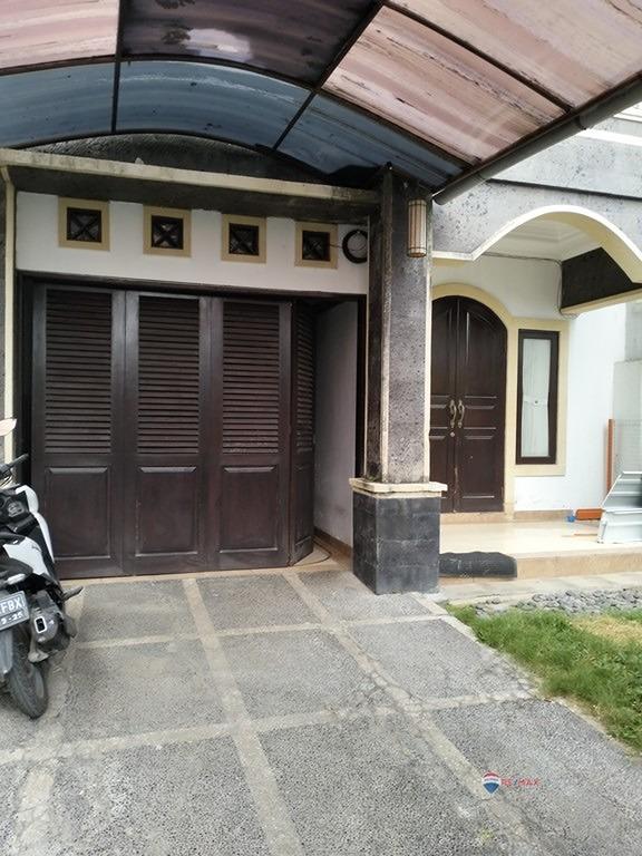 Modern House for Rent, Kerobokan Area - 0