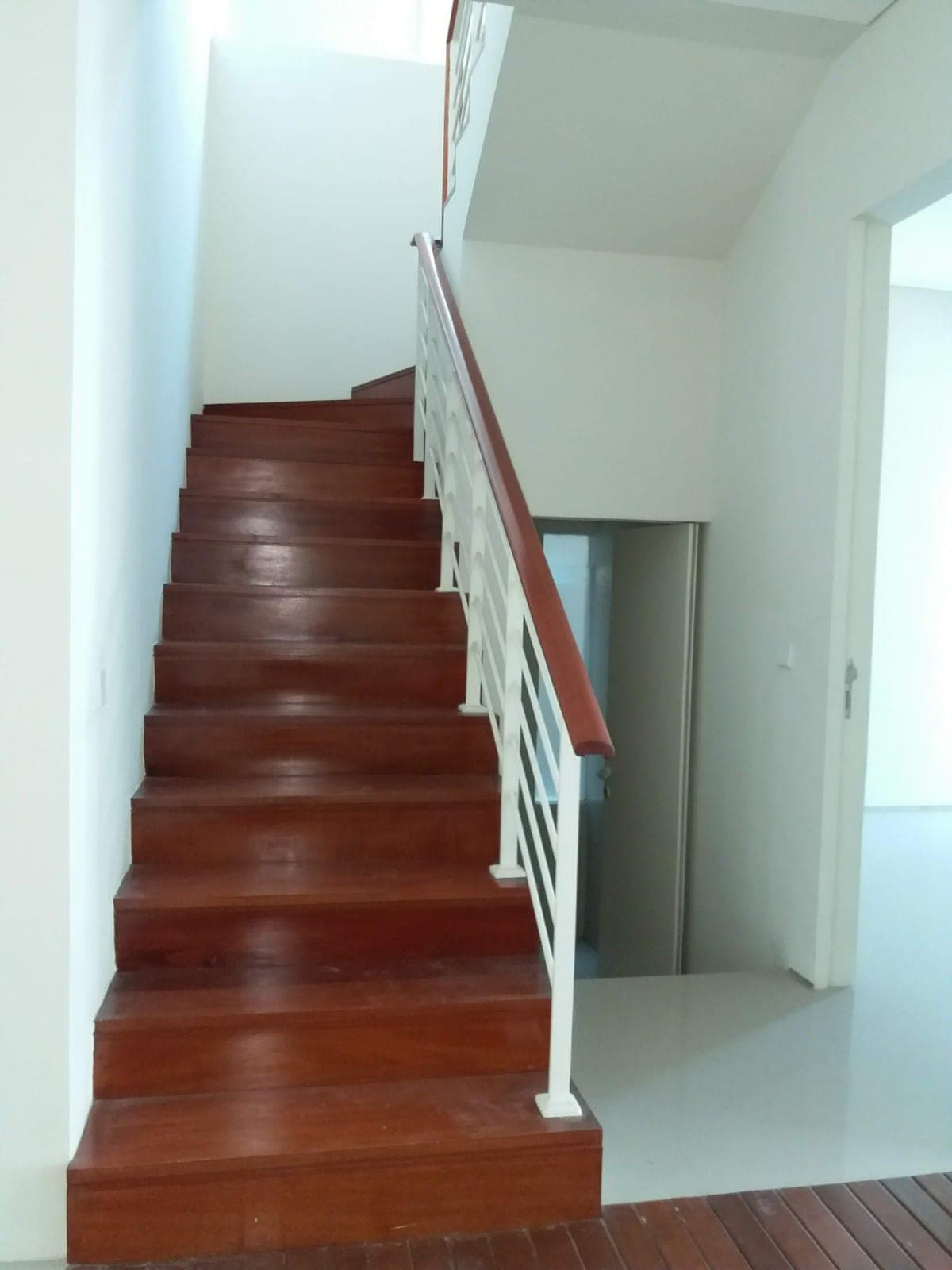Disewakan Rumah Greenlake Citraland 2 Lantai